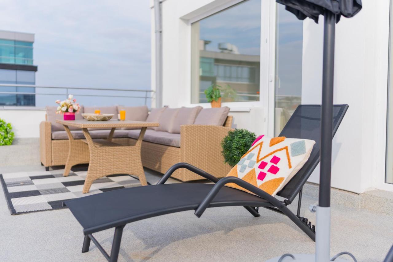 Penthouse With Huge Rooftop Terrace & City View Bucareste Exterior foto