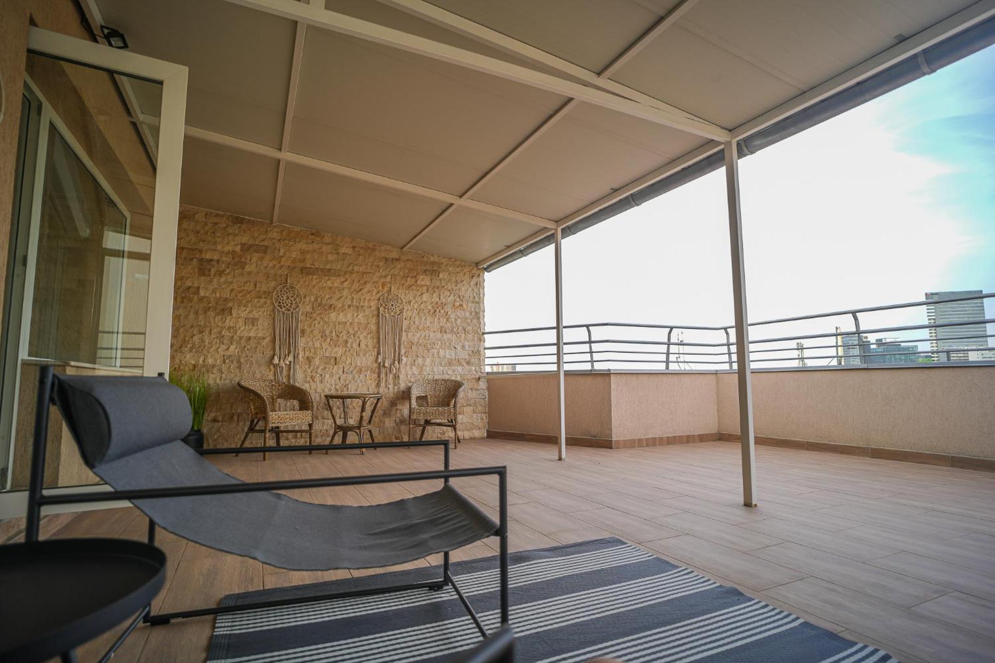 Penthouse With Huge Rooftop Terrace & City View Bucareste Exterior foto